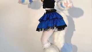 [Vuốt ve vuốt ve] Thần tượng ngầm không biết nhảy QAQ có bàn chân to quá nặng