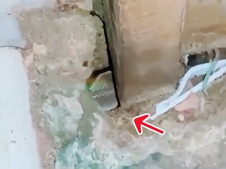 Kapan metro yang dekat dengan pintu rumah kita dibuka?