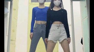 俩女生的Trouble Maker～