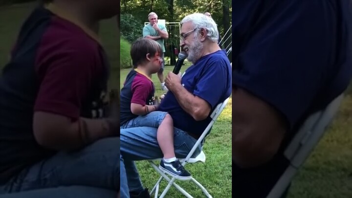 Grandpa sings ‘What A Wonderful World’ to his grandson on his birthday ❤️❤️