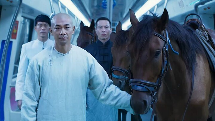 Horse: I never thought I’d get to ride the subway in my lifetime!