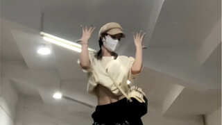 [Hana dance cover] Bagaimana rasanya menarikan tasku dengan tas di punggung?