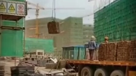 Từ nay không tìm người thế chỗ trên mạng nữa, giờ mất luôn cả việc rồi!