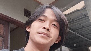 Ditengah tengah ada yang tawuran skip dah hadeh mau jadi apa