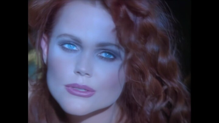 ''La Luna'' ▶ BELINDA CARLISLE