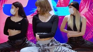 [BLACKPINK] Lisa's Amazing Dance Performance from "SG"