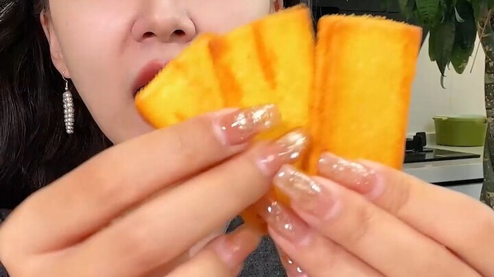 #Cane Sugar Roasted Cheese Crisps: Get two boxes for a single-digit price! Flaky little cookies.