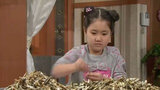 笑抽了海丽一直催新爱写稿，居然还哭了哈哈哈
