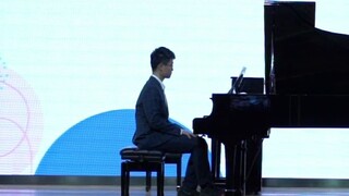 Saat "satu ciuman terakhir" versi Animenz muncul di konser piano sekolah