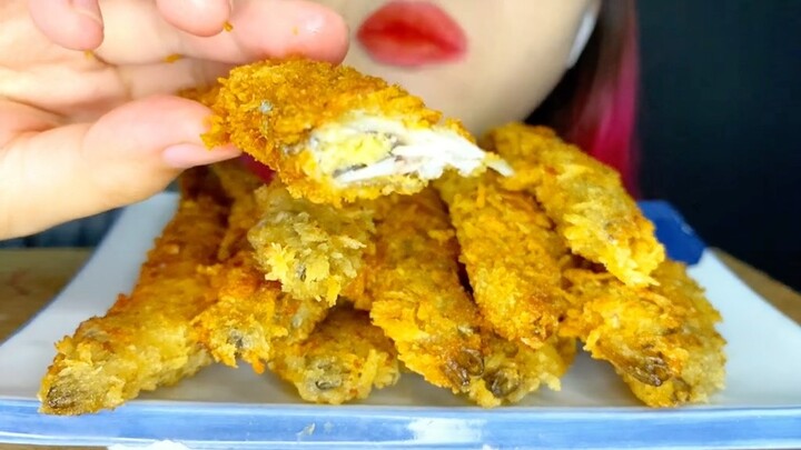 ASMR Fried Capelin Fish 🐟 ปลาไข่ชุบแป้งทอด🐟MUKBANG