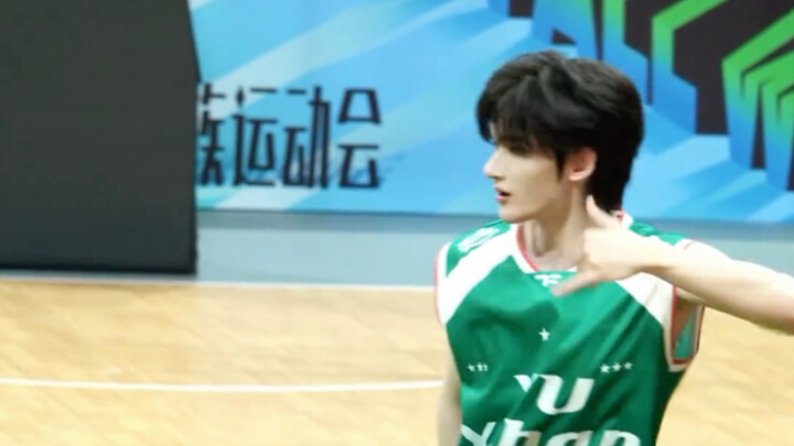 【Yu Yuhan】First performance of “TTS” at the sports day!