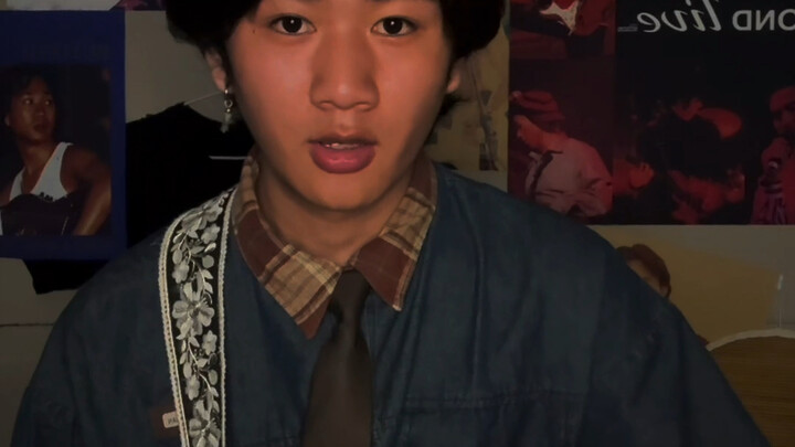 «سنوات المجد» هي الأغنية التي أستمع إليها عادةً أثناء الجري. كتب كلماتها ولحنها هوانغ جياجيو، وقام ف