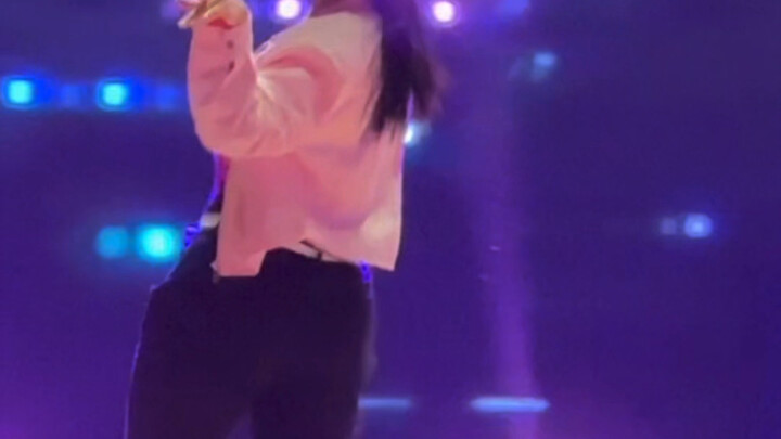 البعث: أنا أرقص "Perfect Night" في جامعة جياو تونغ ☆*:.｡.