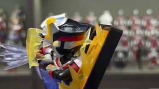 Lô hàng đầu tiên của các mô hình thẻ bài Ultraman ba chiều từ Kayou đã có mặt tại đây