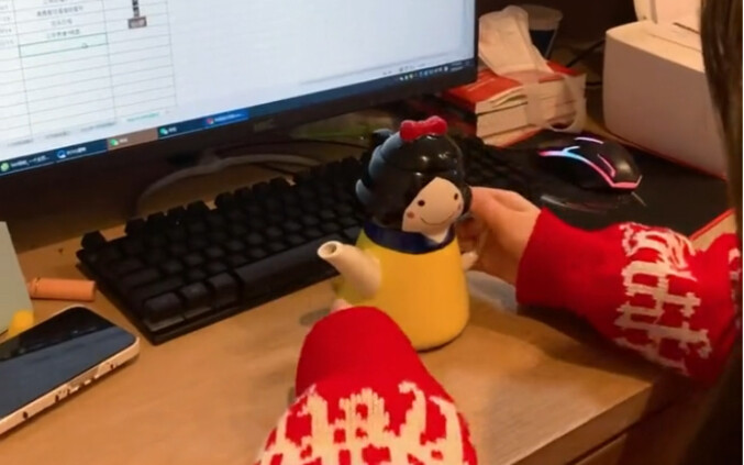 أرجوك، كوب الماء هذا لطيف جدًا!