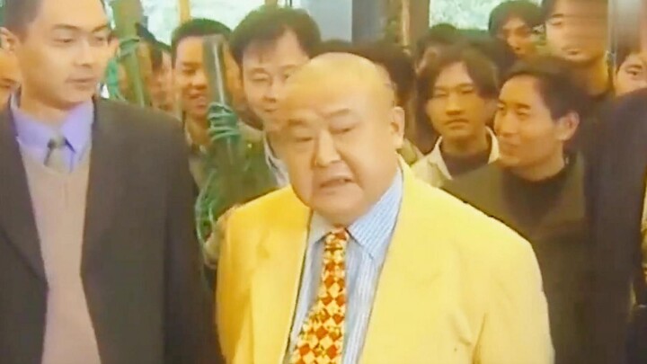 A wealthy boss treated over a hundred employees to an all-you-can-eat buffet; the scene was so massi