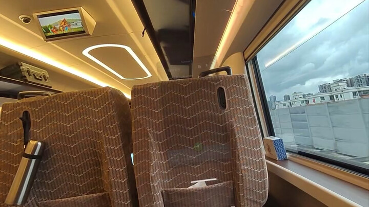 Jangan pakai Meta Quest 3 di kereta cepat (x