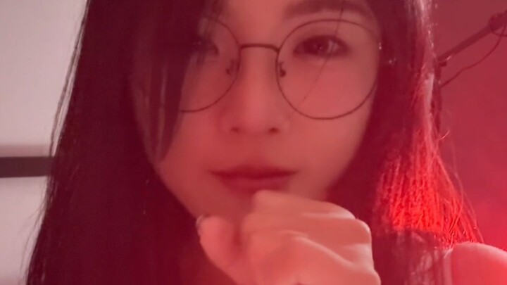 Sis, don’t get so close to me~