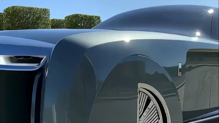 未来感爆棚！试驾劳斯莱斯 Vision 103EX 概念豪车！【超跑爱丽丝Super】