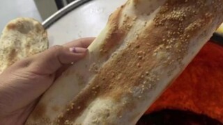 “他一顿能吃4个烧饼，收拾你还不是顺手的事”