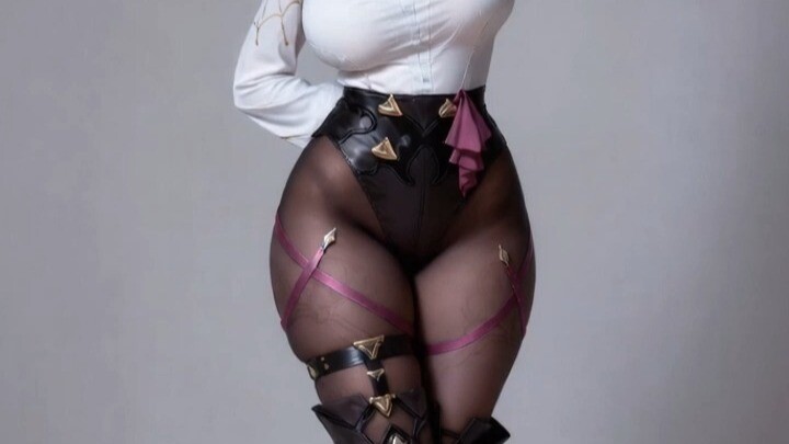 Kafka - Arrogant Hip-Swaying Dance