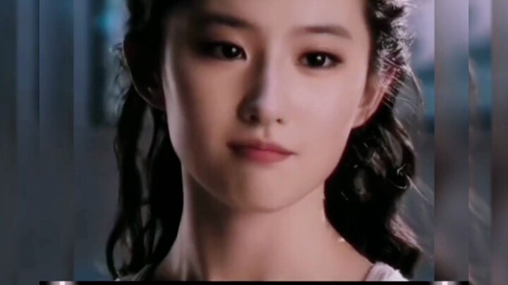Liu Yifei’s look in “Kung Fu Hustle” is seriously photogenic! Could I be born looking like this in m