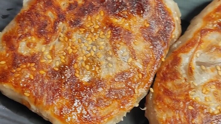 Can you play with hand-torn pancakes like this?