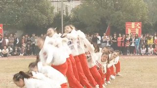 本来没注意，再仔细一看，呦陈丽君，呦，李云霄！呱呱