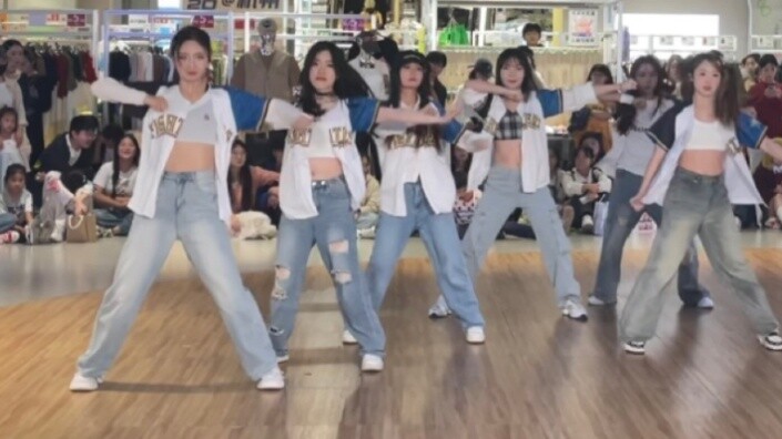 【NMIXX】The greatest song! NSWER goes to pick roses｜The first full song road show in China｜1:1 restor