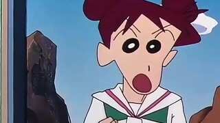 Tiểu Tân thực sự đã dùng máy ảnh để ghi lại bí mật của mẹ Nini...