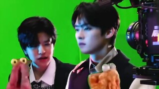 ฉันหัวเราะอยู่ครึ่งชั่วโมงก่อนจะปล่อยมันออกมา