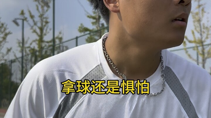 Sao anh chàng lịch treo đột nhiên…?