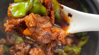 Stir-fried pork with chili sauce 5.52
