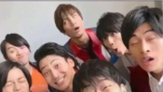 Are the Showa Ultramen collectively confused? Are the humanoids collectively making faces? On those 