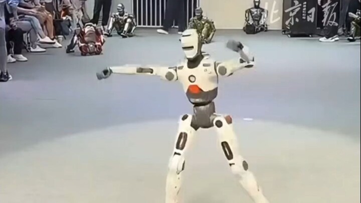 Đại hội Robot Thế giới 2025: Robot đấu vũ đạo, UTree, Zhongqing, Songyan Power