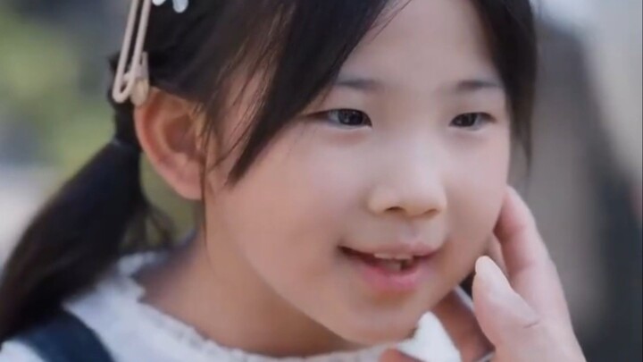 เด็กหญิงไร้บ้าน ถูกเศรษฐีรับไปอุปการะ ที่แท้เธอคือดาวนำโชค ทั้งฉลาดน่ารัก