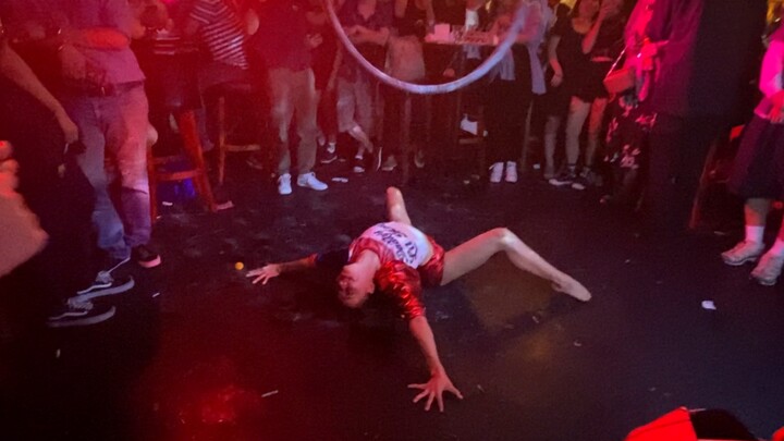 YX Air Dance Halloween Performance