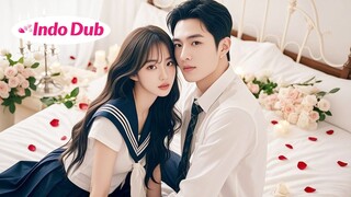 Kukira cuma model tampan, ternyata CEO berkuasa! Setelah semalam ingin menikahiku dan memanjakanku!