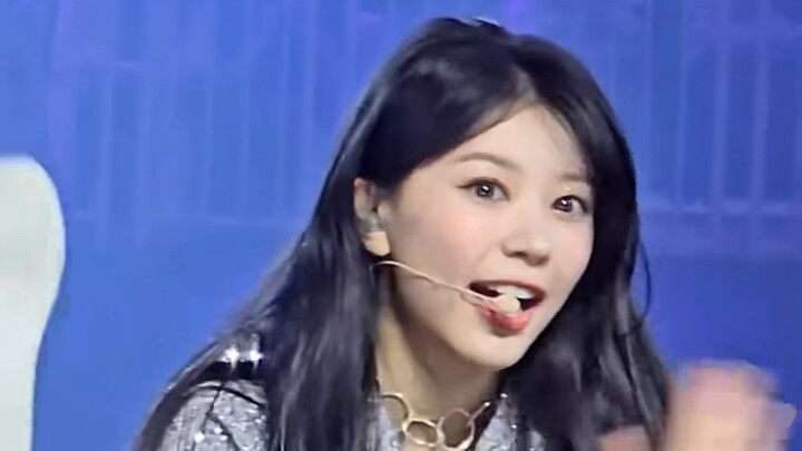 MOKA is a once-in-a-century genius at using her face.