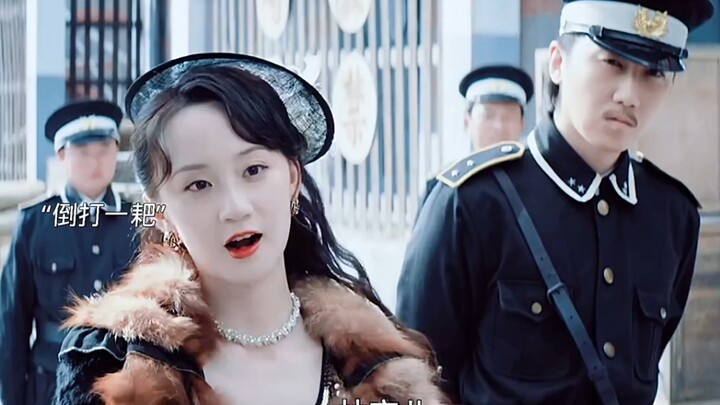 The female lead is relentlessly ganged up on by a “green tea” rival, but the male lead stands by her
