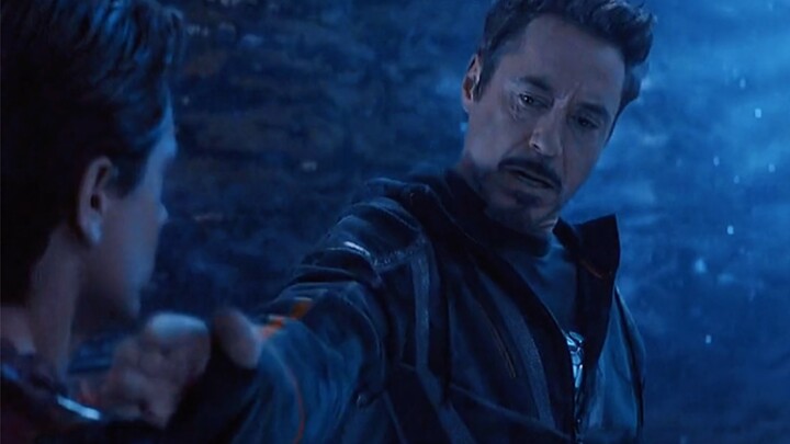 It turns out this is when the little Spider finally earns Iron Man’s official approval—his expressio