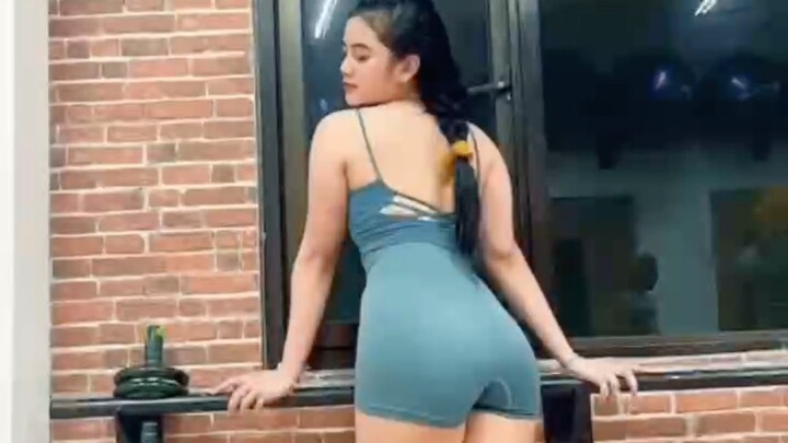 Pose🤤🤤🤤💕💕❤️❤️❤️❤️🥵🥵🥰💕💕❤️❤️🥵😍