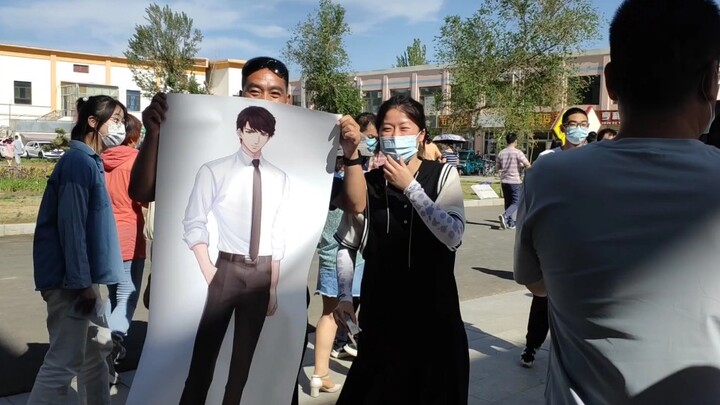 《关于我高考完一出来就看见我爸带了李泽言一起来接我的这件事》