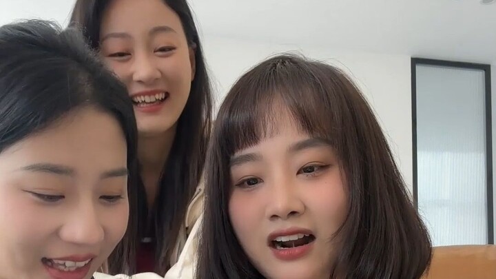 Các anh chị em ơi, chuyện này có phải là tiêu chuẩn chung toàn quốc không vậy!?