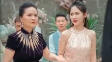 Dihina dan DiRemehkan.. Pria Gila Ini Ternyata adalah Orang Yang...
