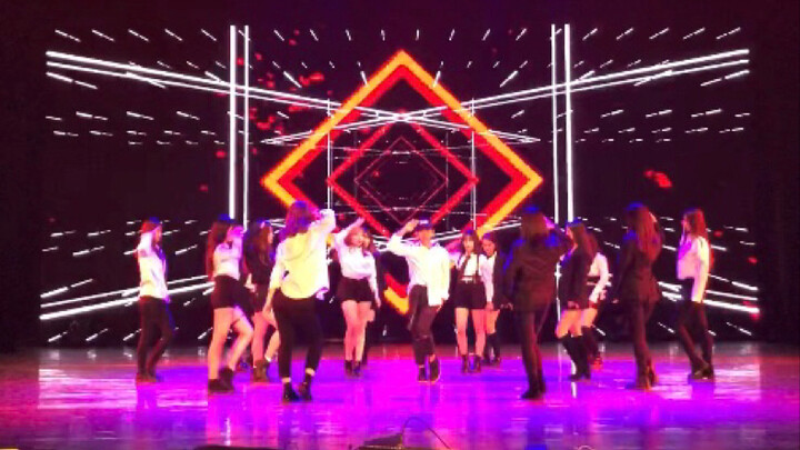 Southwest University for Nationalities f(x) 【Red Light】15-member club party rehearsal version functi