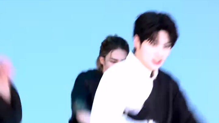 YouTube 4.7 million [Huang Xuanchen] This style has been released since then, there is no substitute