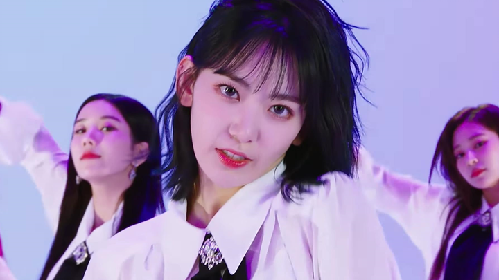 【IZ*ONE】Haha! Pantas saja kamu memang aku, dengan versi tanpa edit seperti ini, siapa yang bisa tida