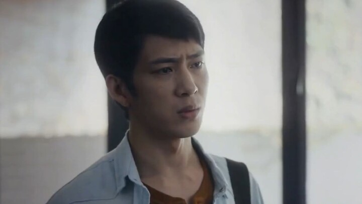 Đến đại học trộm nghe giảng mà còn bị giáo sư gọi tên, cậu thanh niên ngay lập tức bước lên bục giải