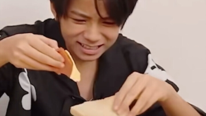 【Vương Lỗ Kiệt】Cảnh cười bò đến mức “nội công” của anh quay phim bùng nổ…